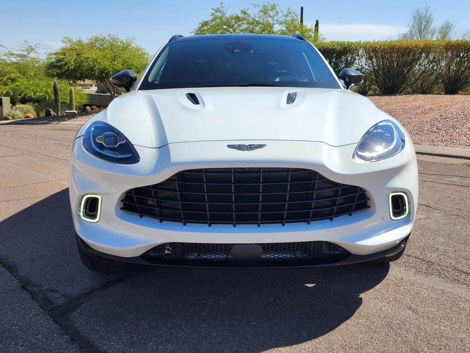 2021 Aston Martin DBX - Image 10 of 31