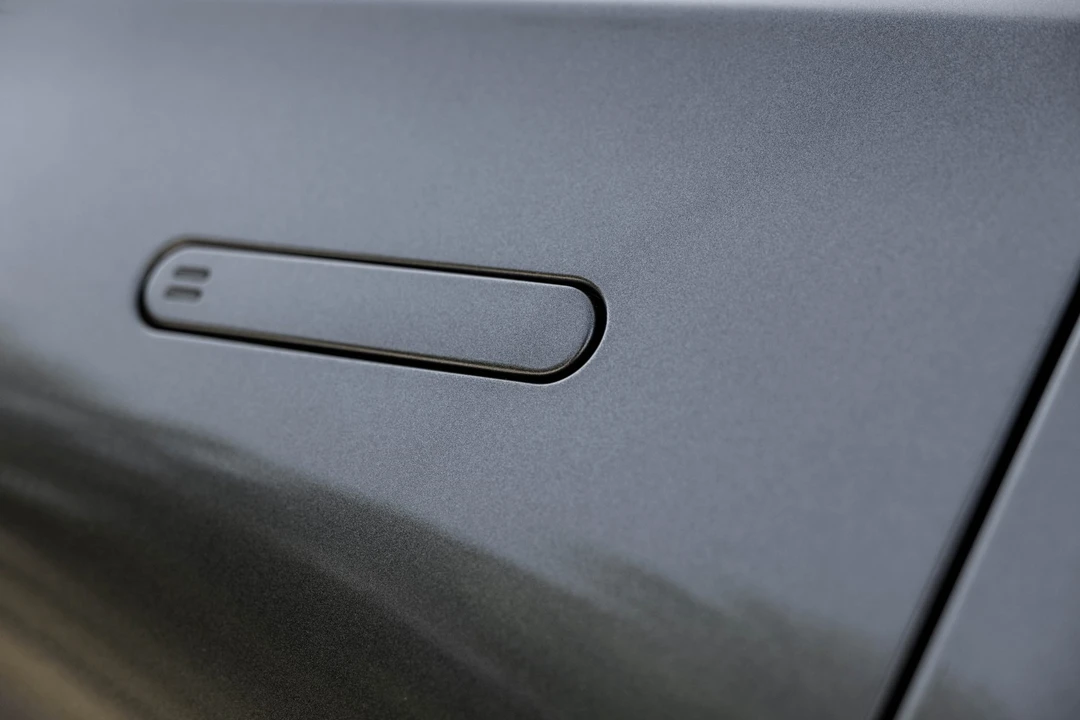 2021 Aston Martin DBX - Image 30 of 31