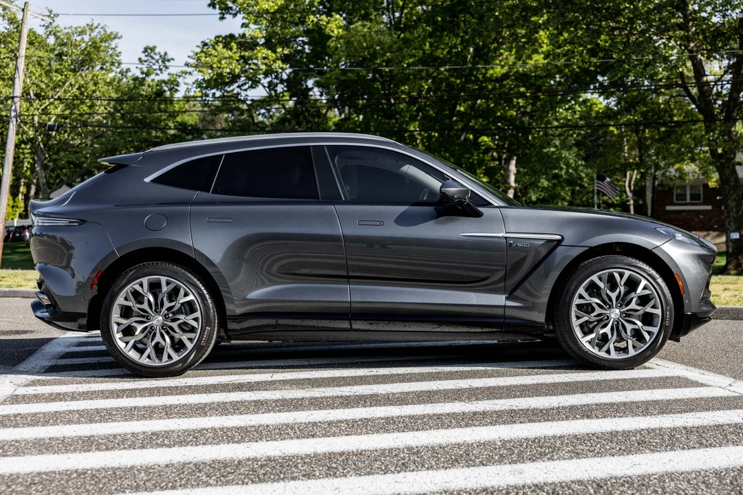 2021 Aston Martin DBX - Image 5 of 31