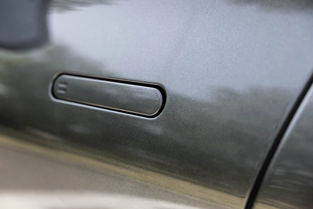 2021 Aston Martin DBX - Image 29 of 31
