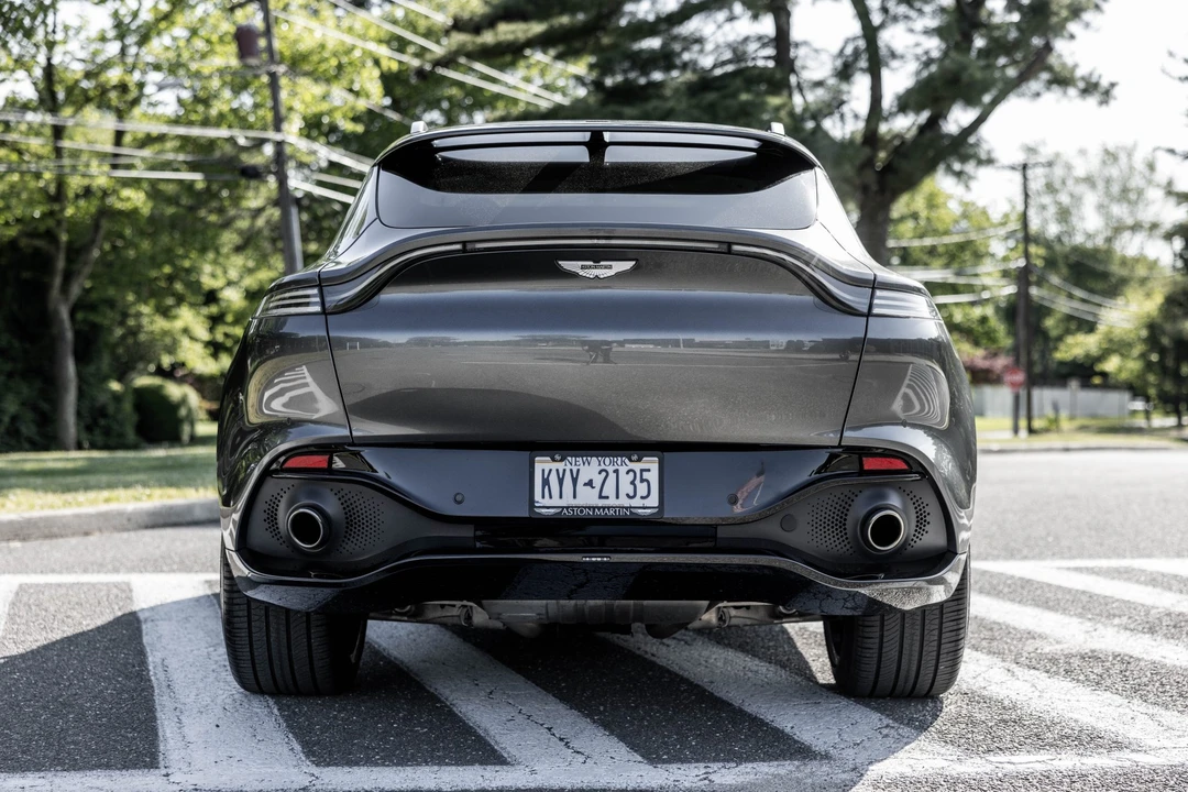 2021 Aston Martin DBX - Image 7 of 31
