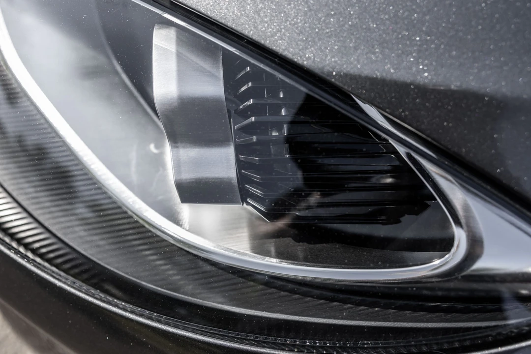 2021 Aston Martin DBX - Image 16 of 31