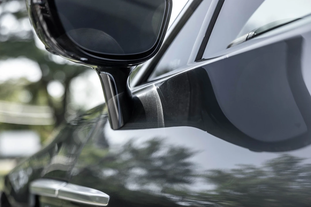 2021 Aston Martin DBX - Image 27 of 31