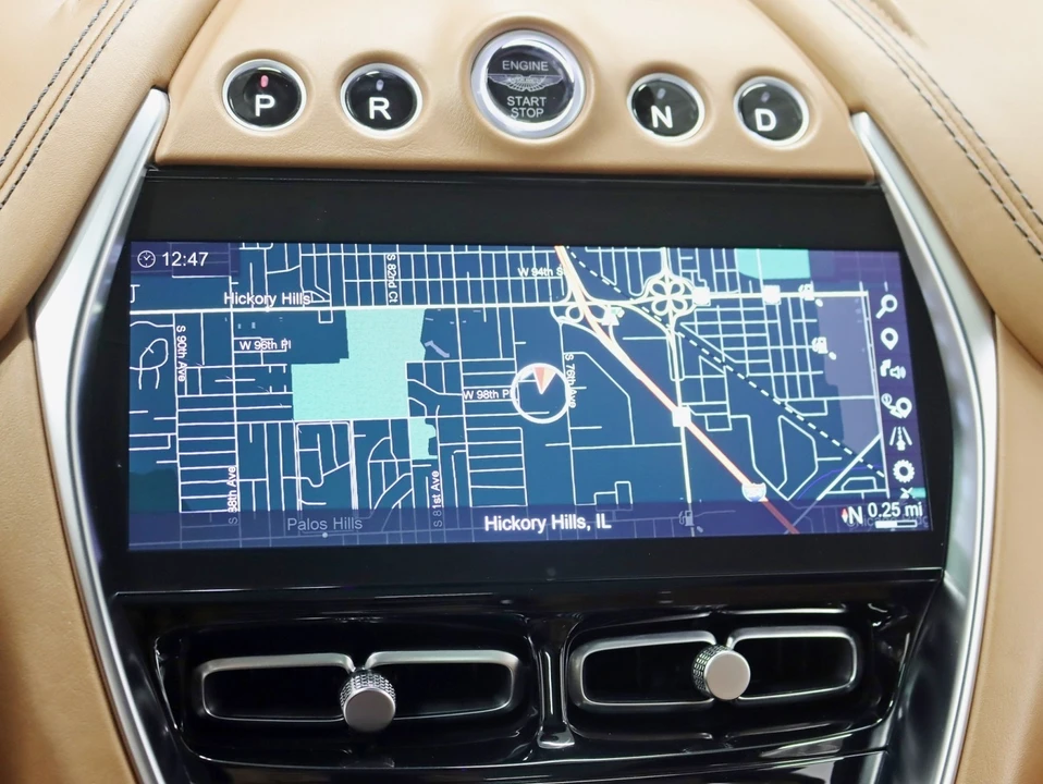 2021 Aston Martin DBX - Image 18 of 21