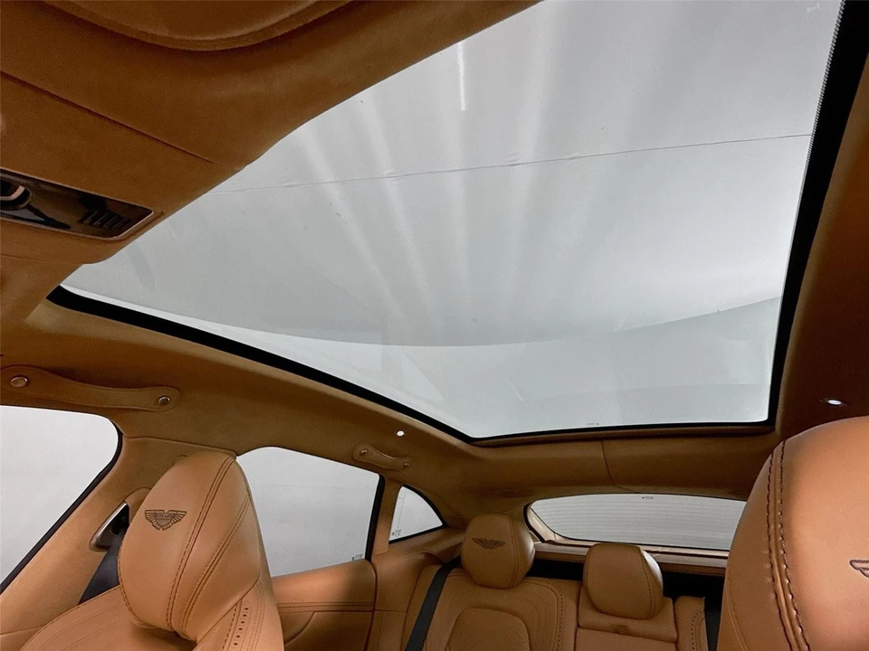 2021 Aston Martin DBX - Image 20 of 21