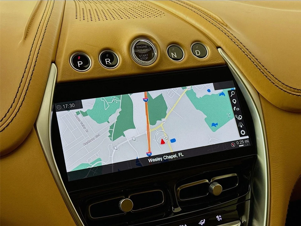 2021 Aston Martin DBX - Image 13 of 21