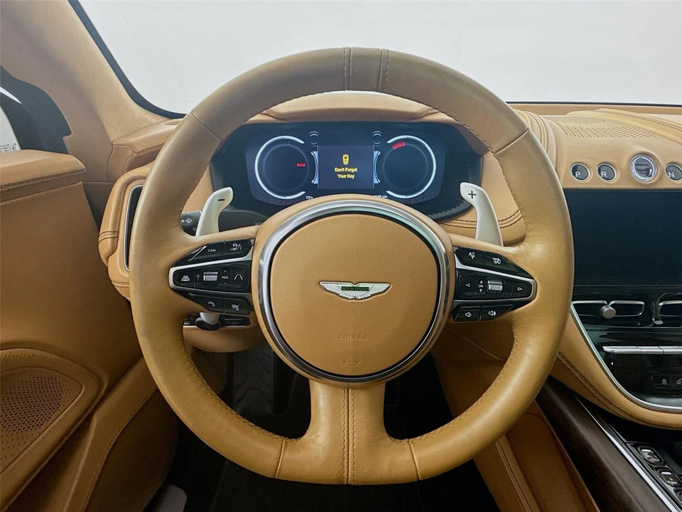 2021 Aston Martin DBX - Image 8 of 14