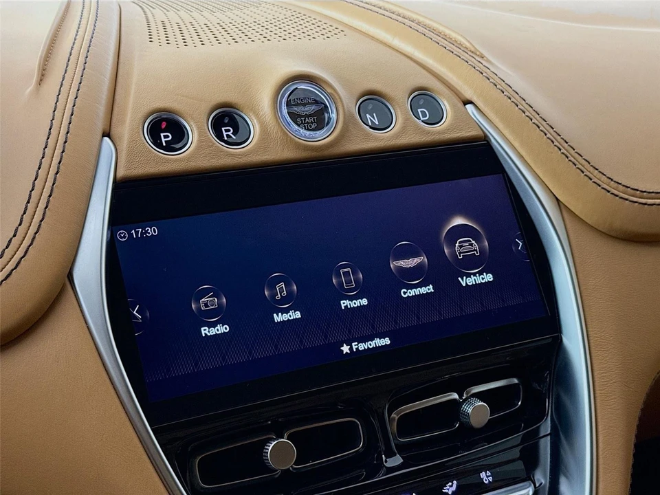 2021 Aston Martin DBX - Image 15 of 21