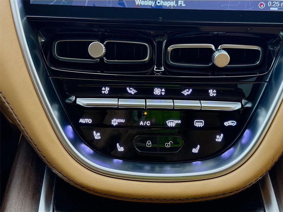 2021 Aston Martin DBX - Image 16 of 21