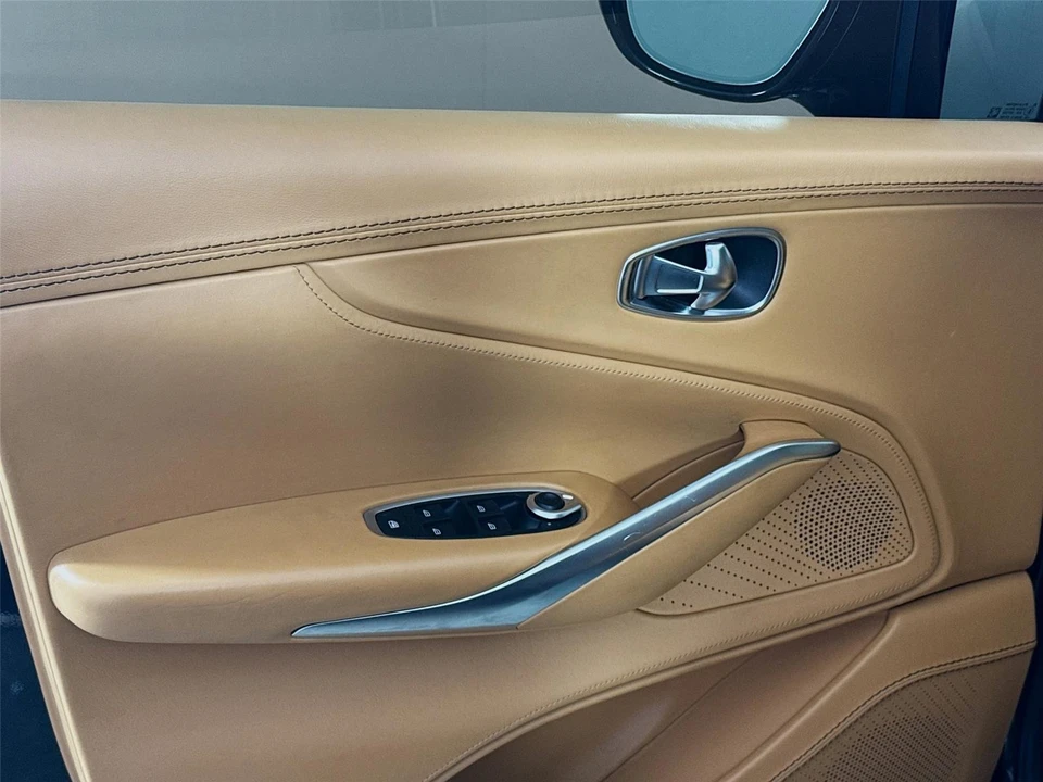 2021 Aston Martin DBX - Image 10 of 14