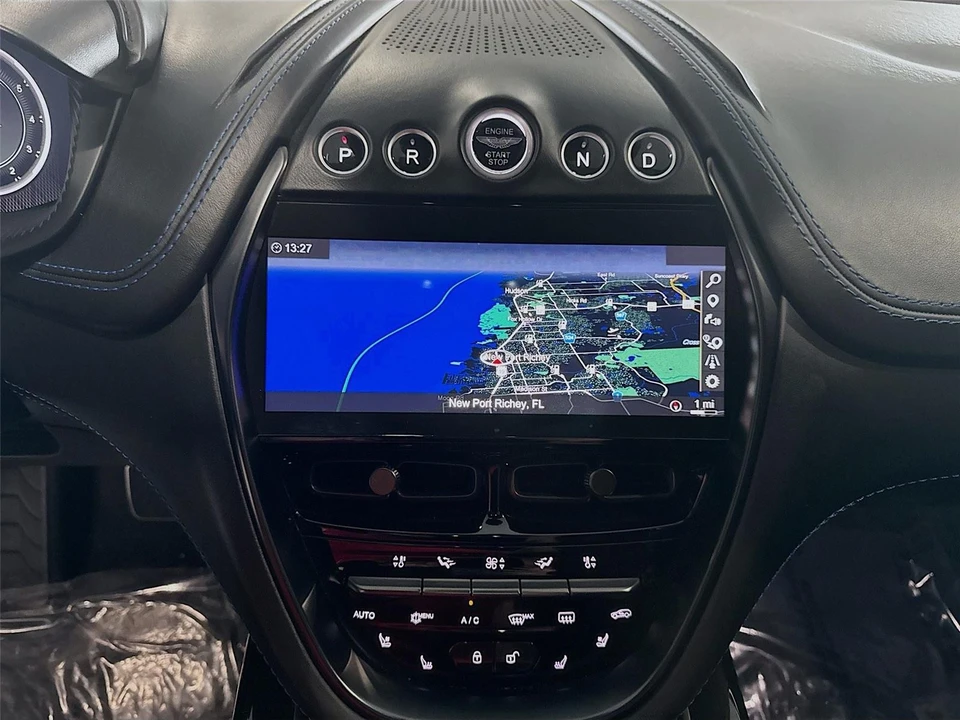 2021 Aston Martin DBX - Image 11 of 31
