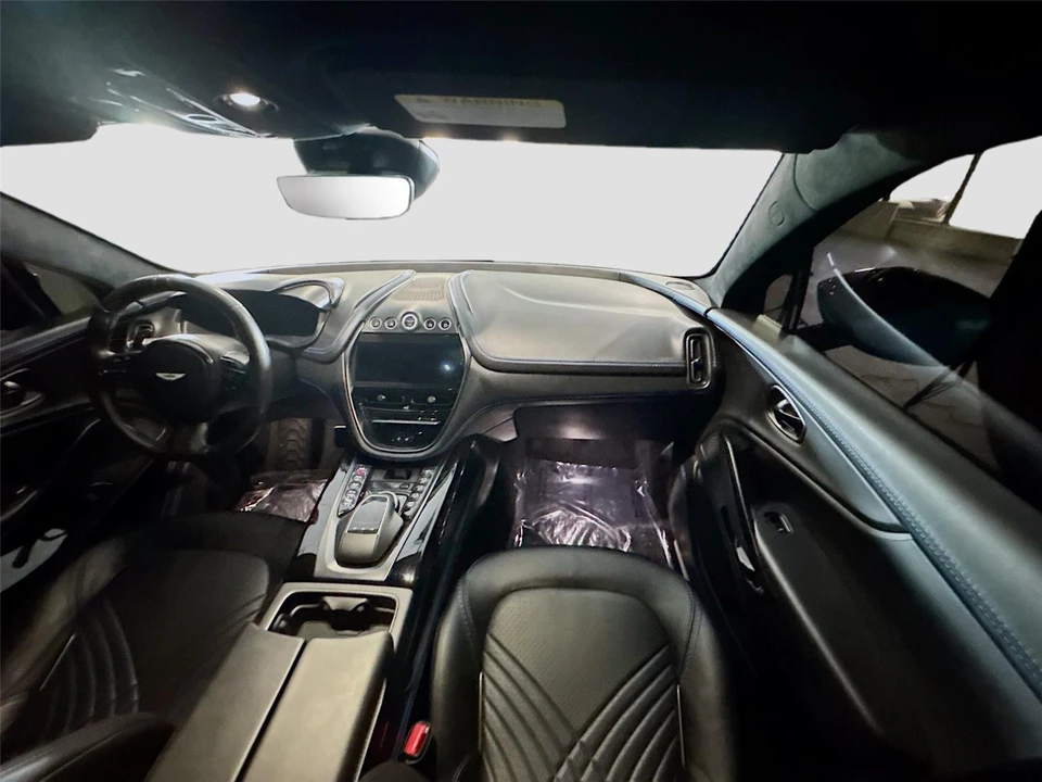 2021 Aston Martin DBX - Image 23 of 31
