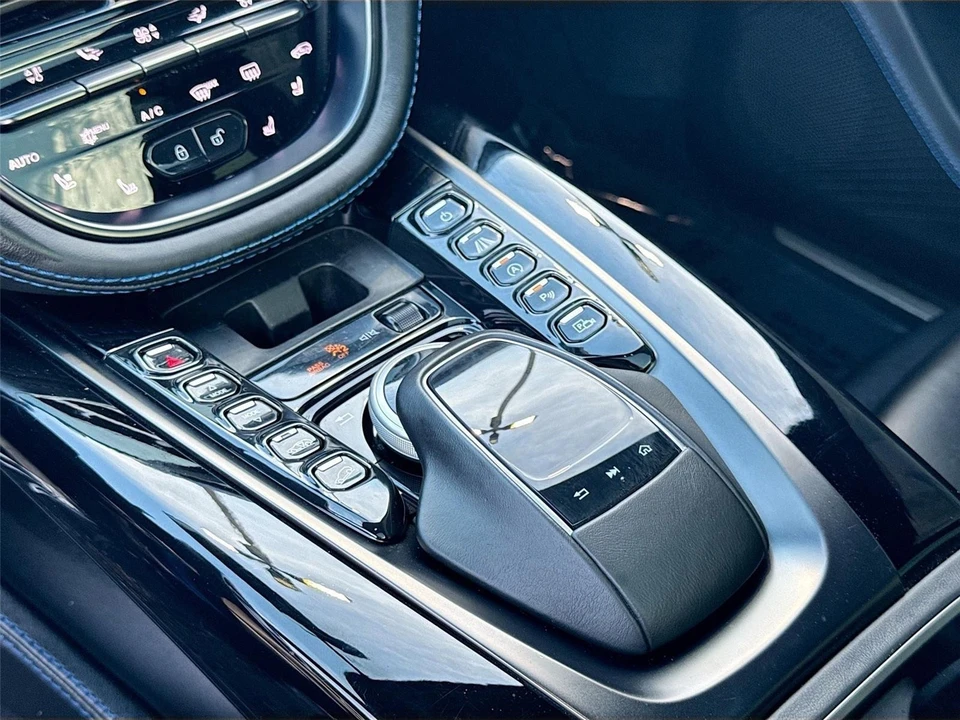 2021 Aston Martin DBX - Image 13 of 21