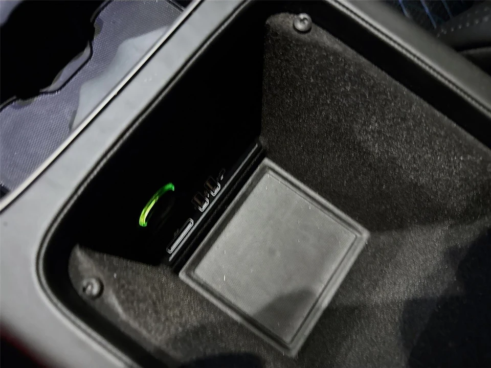 2021 Aston Martin DBX - Image 16 of 21
