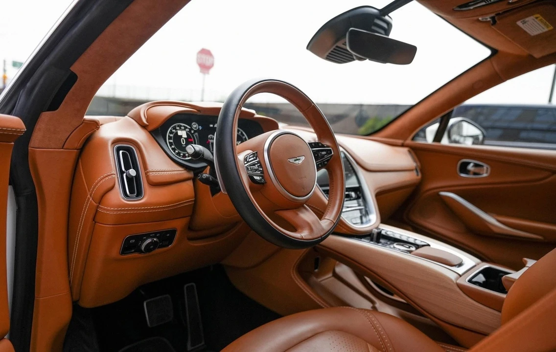 2021 Aston Martin DBX - Image 18 of 25