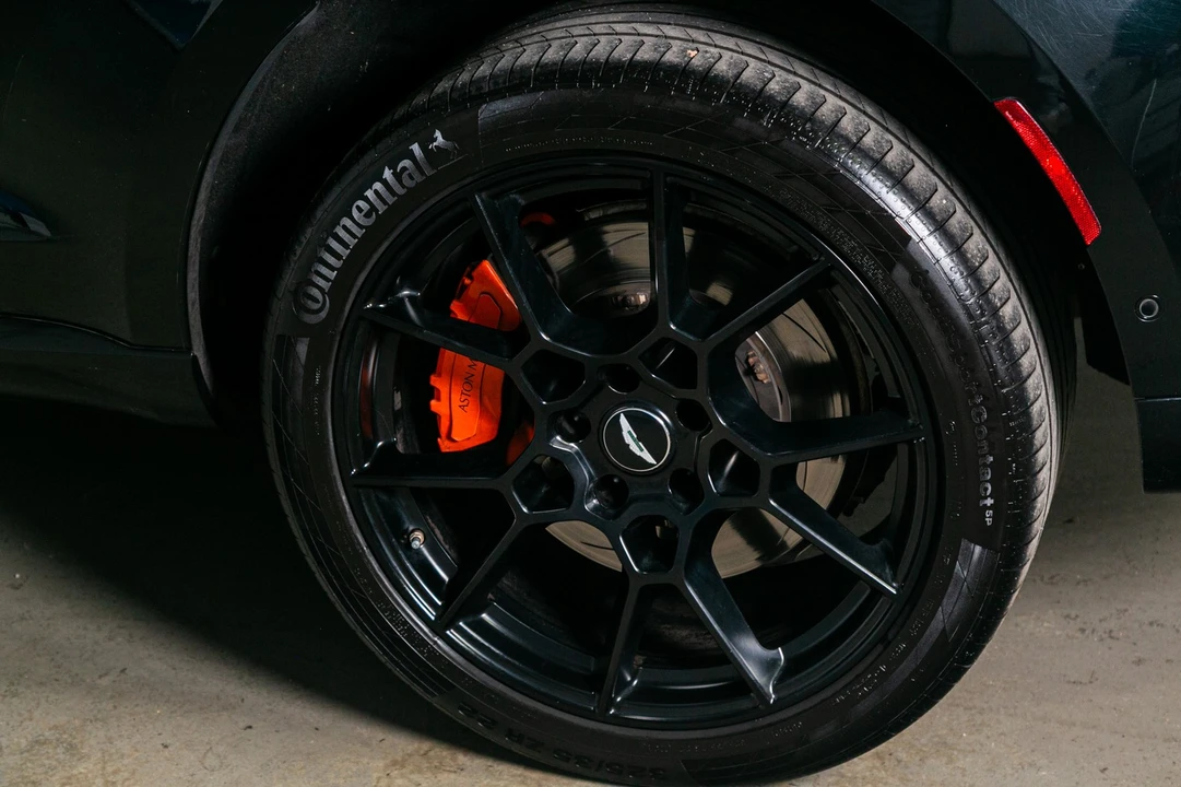 2021 Aston Martin DBX - Image 20 of 21