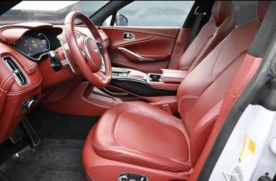 2021 Aston Martin DBX - Image 10 of 18