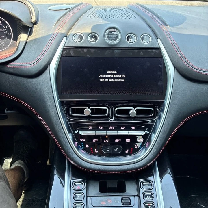 2021 Aston Martin DBX - Image 17 of 20