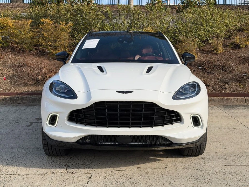 2021 Aston Martin DBX - Image 8 of 12