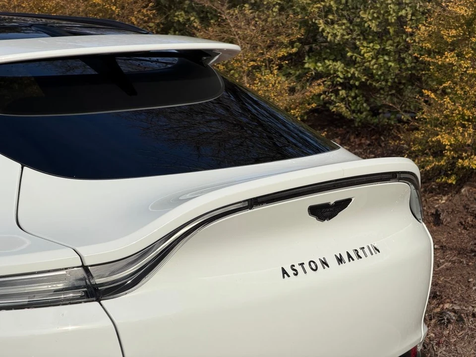 2021 Aston Martin DBX - Image 9 of 12