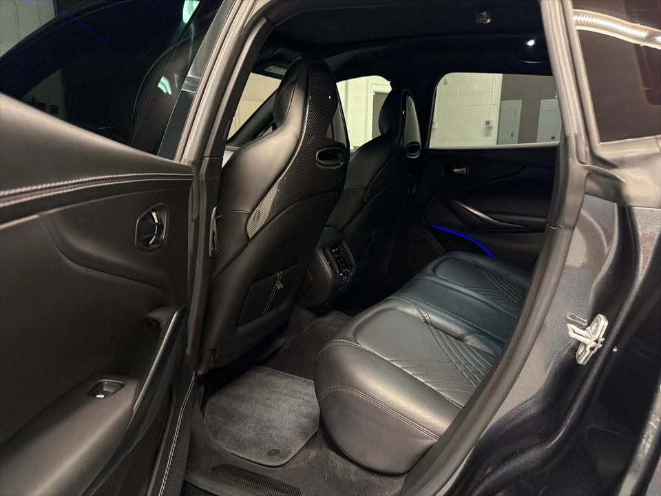 2021 Aston Martin DBX - Image 25 of 31