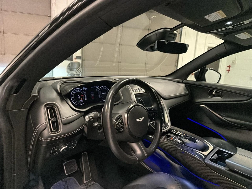 2021 Aston Martin DBX - Image 17 of 31