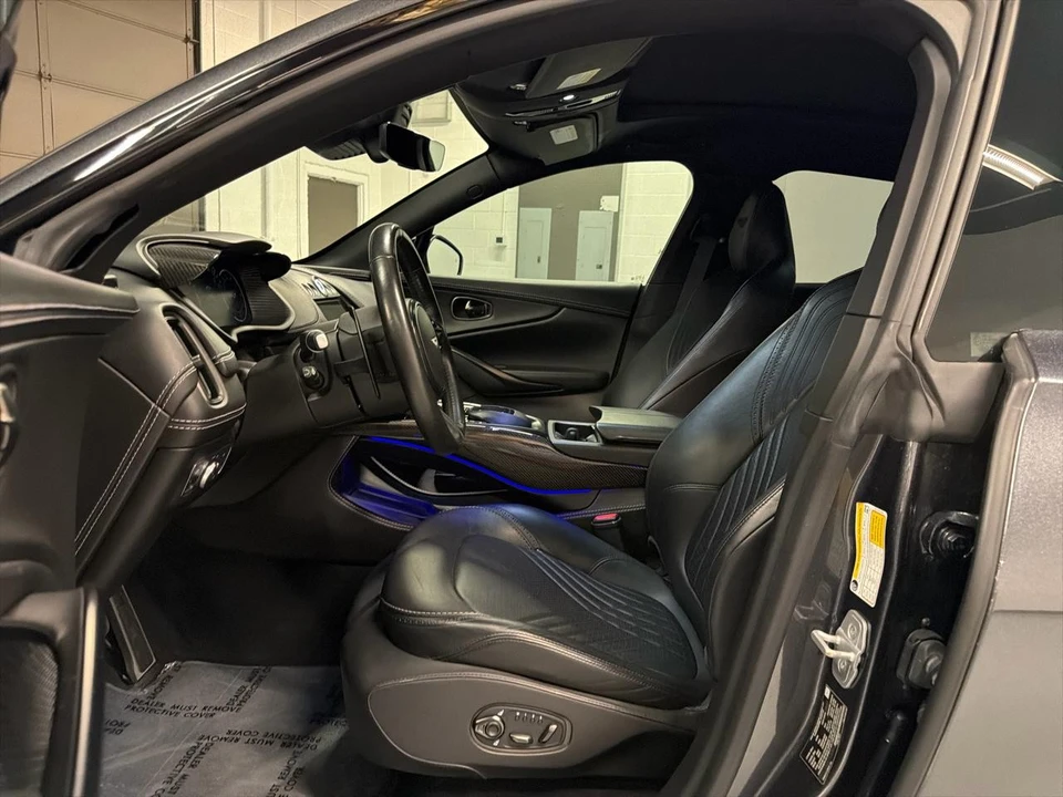 2021 Aston Martin DBX - Image 15 of 31