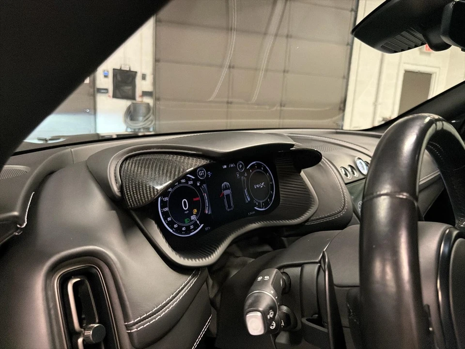 2021 Aston Martin DBX - Image 24 of 31
