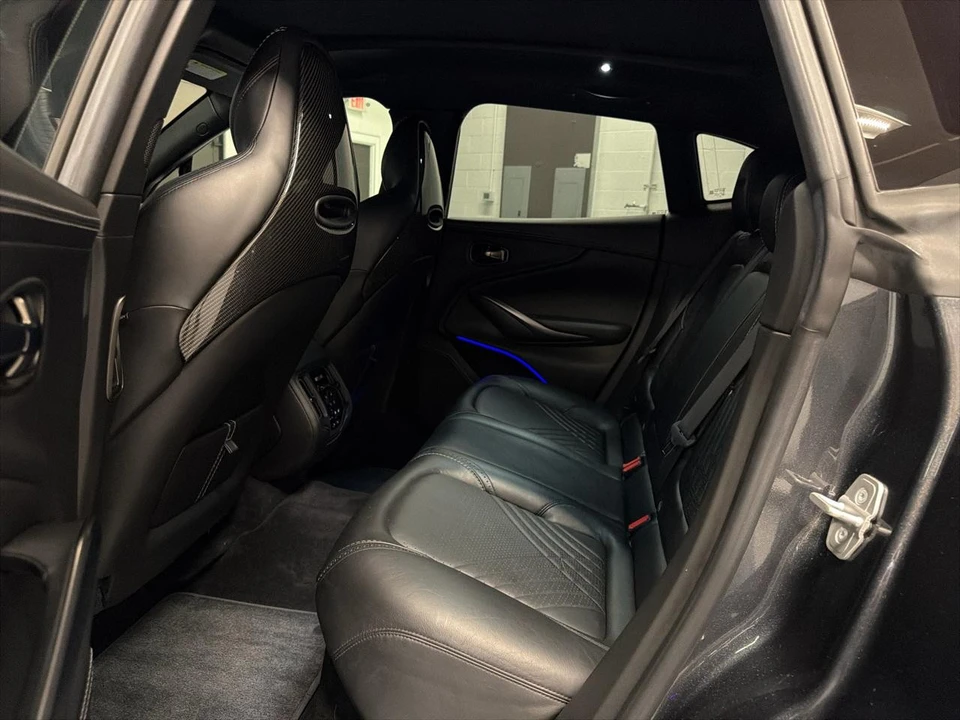 2021 Aston Martin DBX - Image 26 of 31