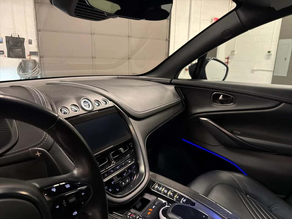 2021 Aston Martin DBX - Image 18 of 31