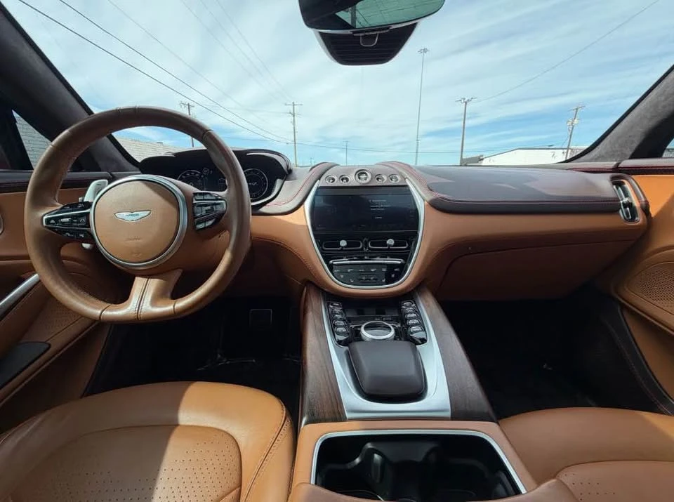 2021 Aston Martin DBX - Image 6 of 15
