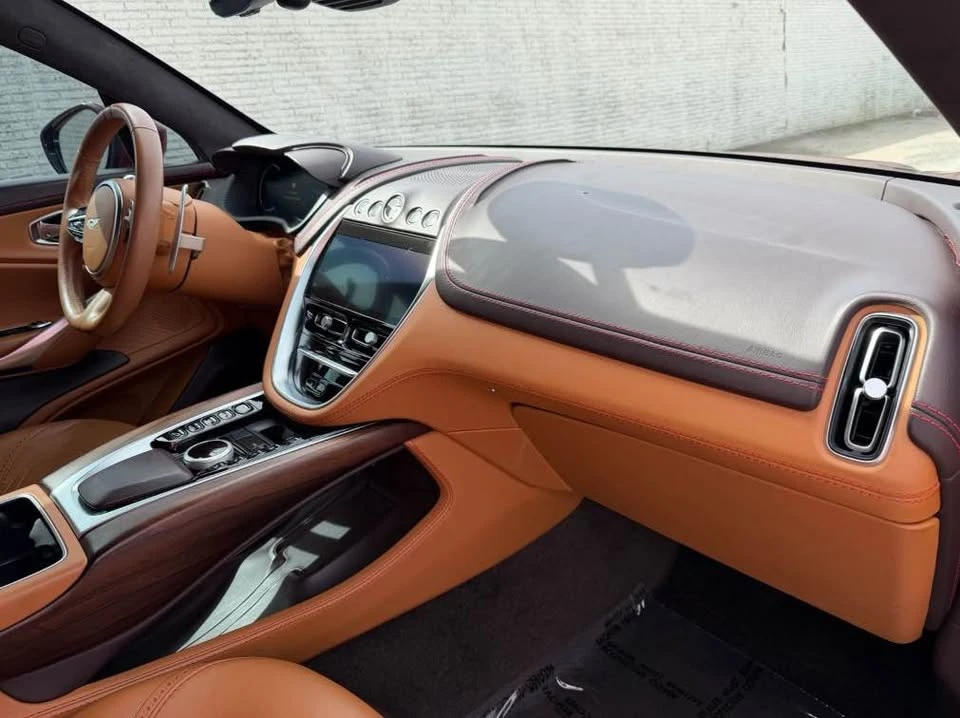 2021 Aston Martin DBX - Image 11 of 15