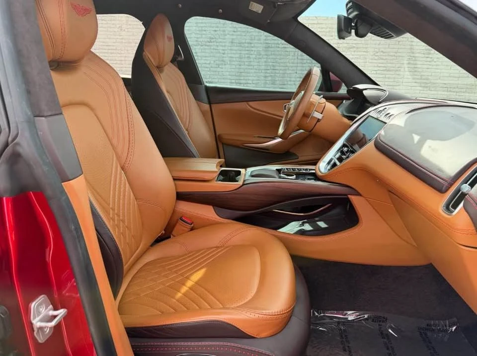 2021 Aston Martin DBX - Image 14 of 15