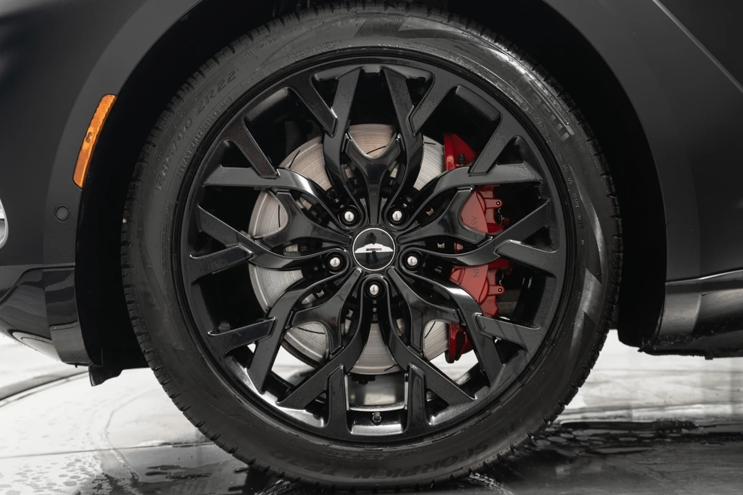 2021 Aston Martin DBX - Image 10 of 21