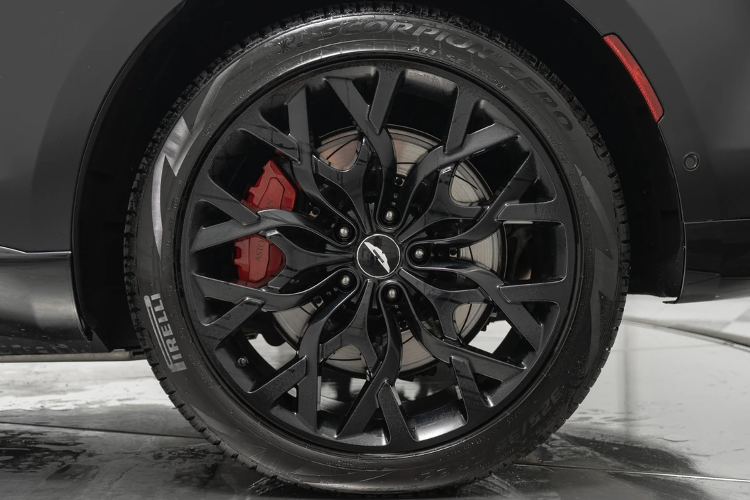 2021 Aston Martin DBX - Image 11 of 21