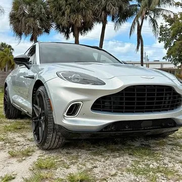 2021 Aston Martin DBX