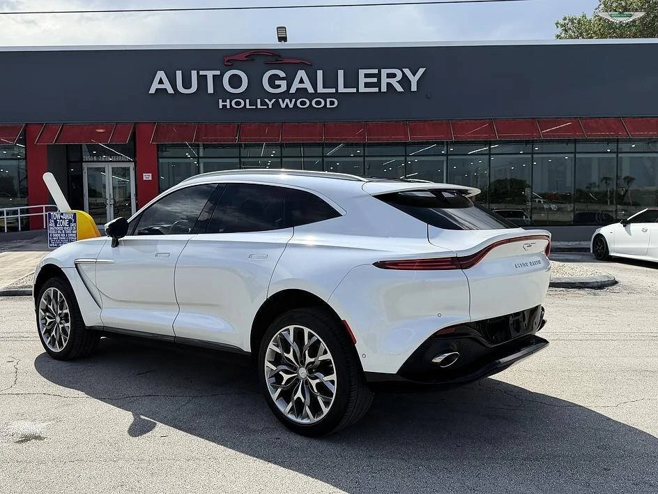 2021 Aston Martin DBX - Image 19 of 20