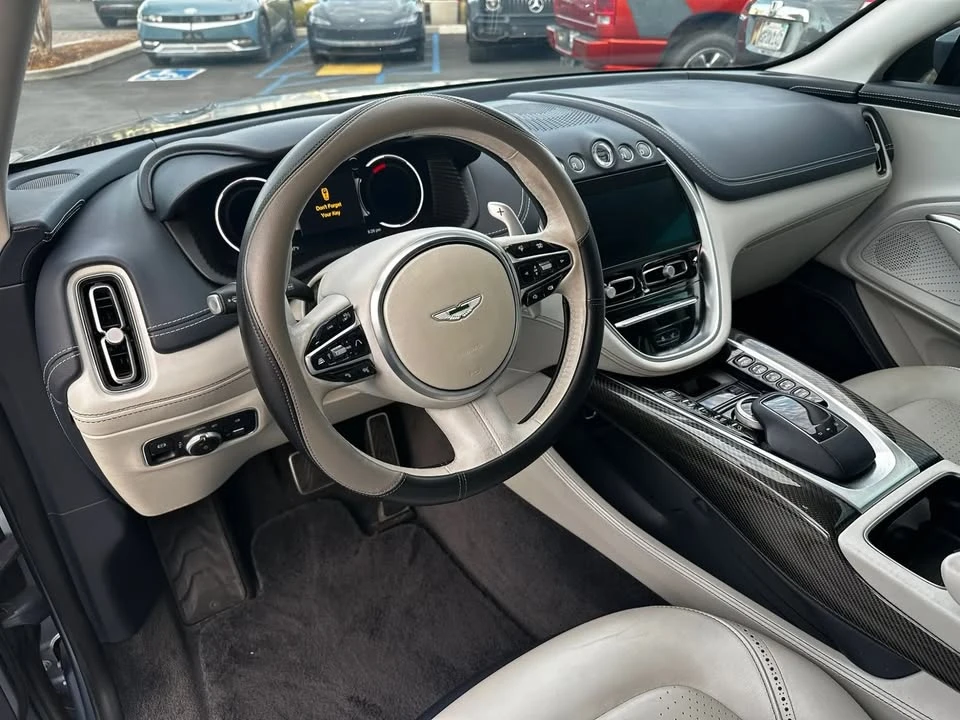 2021 Aston Martin DBX - Image 14 of 18