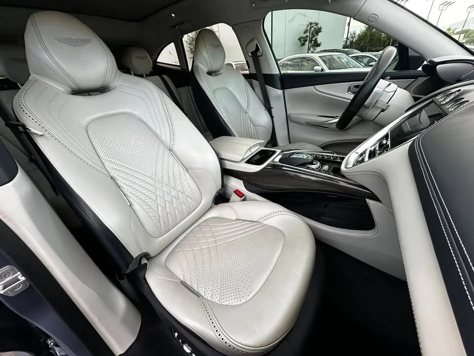 2021 Aston Martin DBX - Image 8 of 18