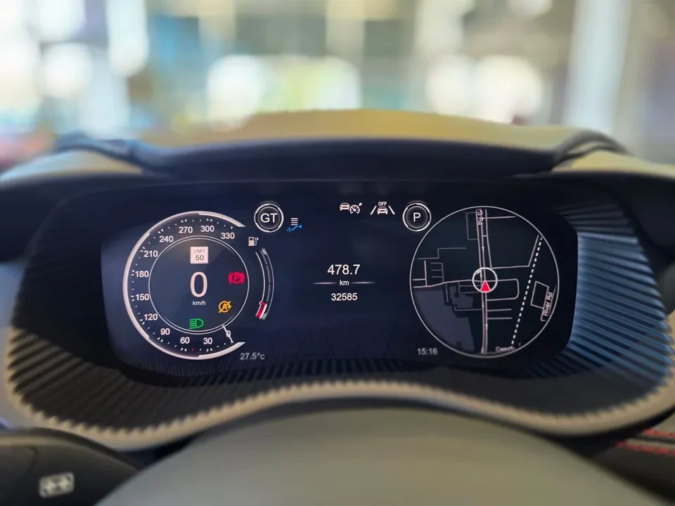 2021 Aston Martin DBX - Image 11 of 18