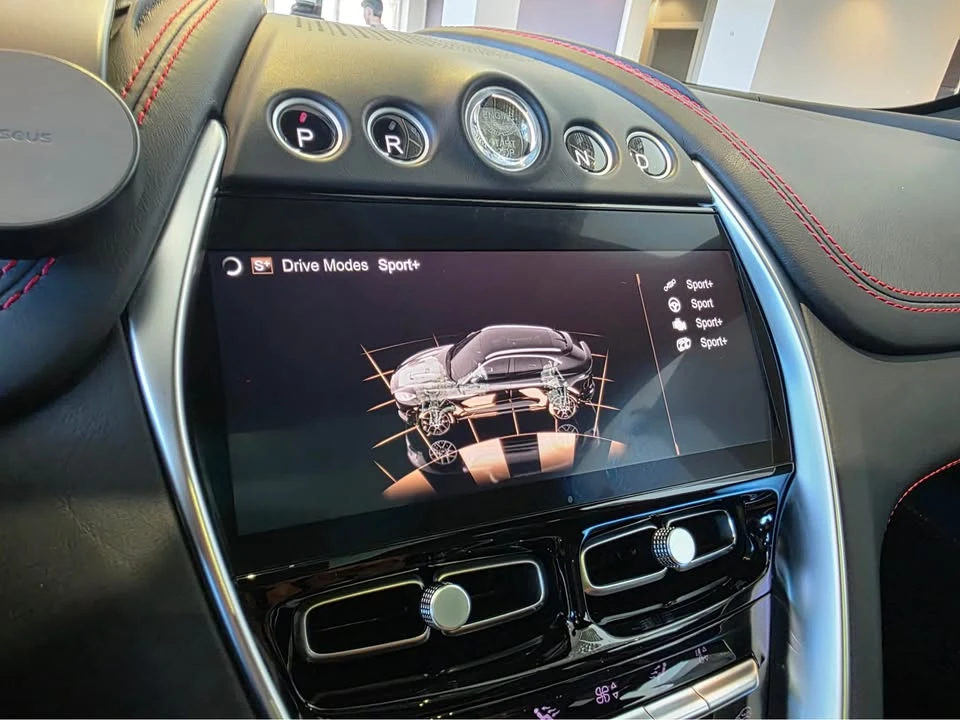 2021 Aston Martin DBX - Image 9 of 20