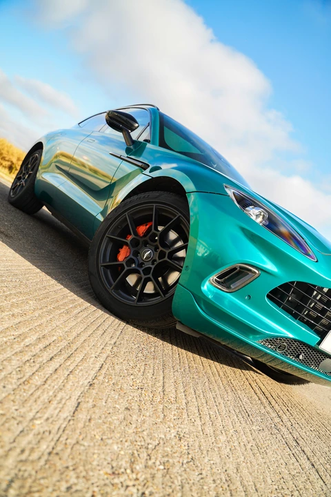 2021 Aston Martin DBX - Image 25 of 31