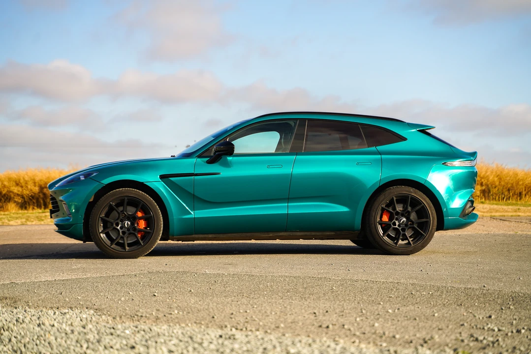 2021 Aston Martin DBX - Image 4 of 31