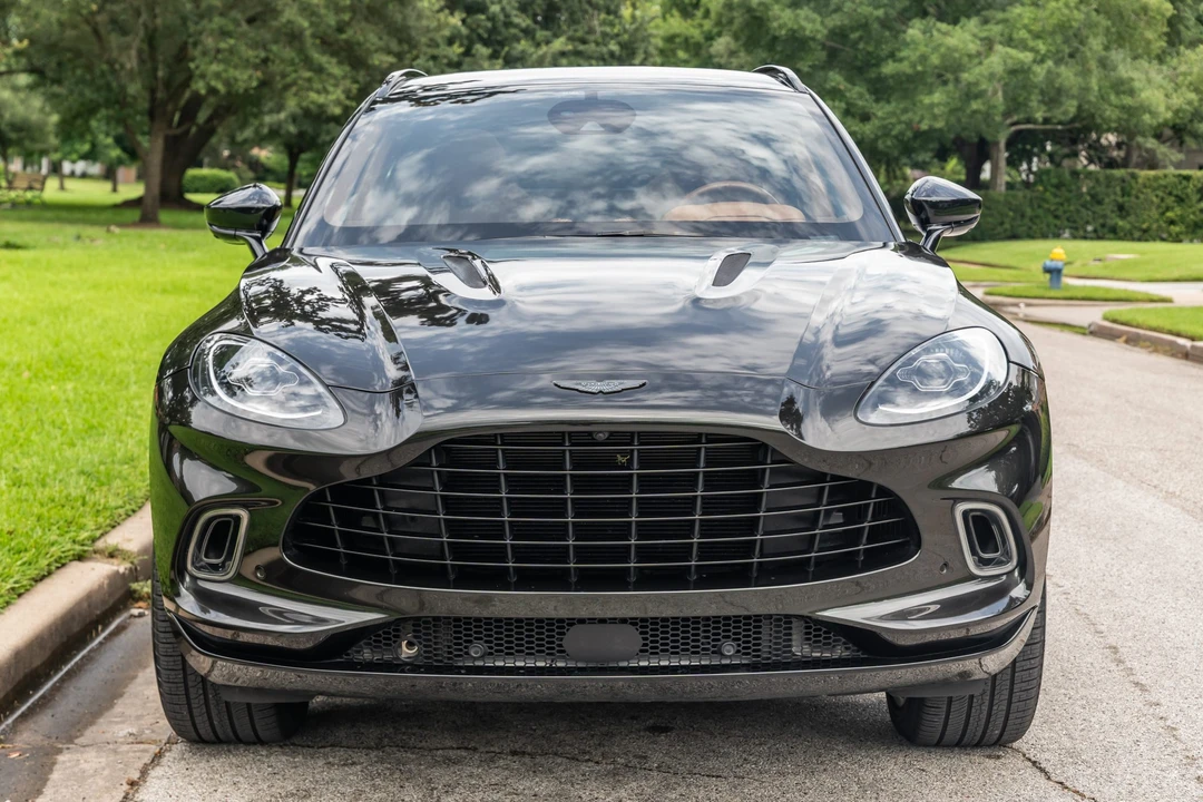 2021 Aston Martin DBX - Image 2 of 31