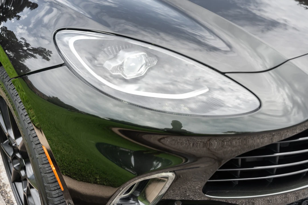 2021 Aston Martin DBX - Image 14 of 31