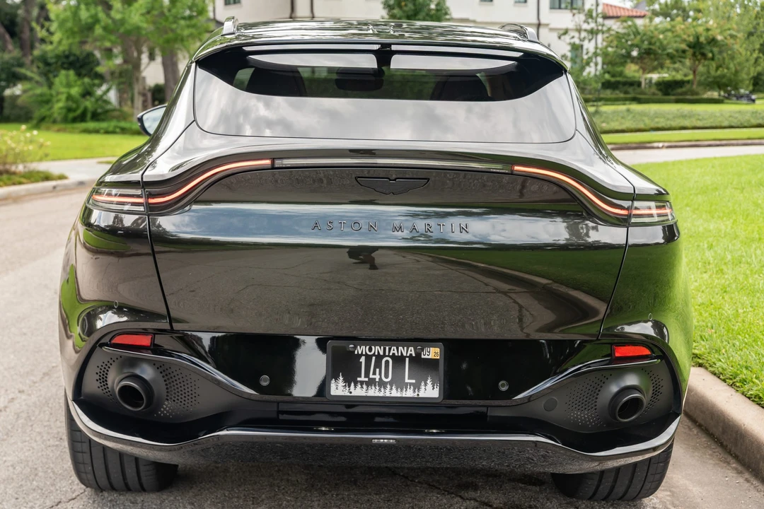 2021 Aston Martin DBX - Image 7 of 31