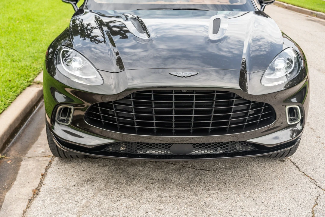 2021 Aston Martin DBX - Image 12 of 31