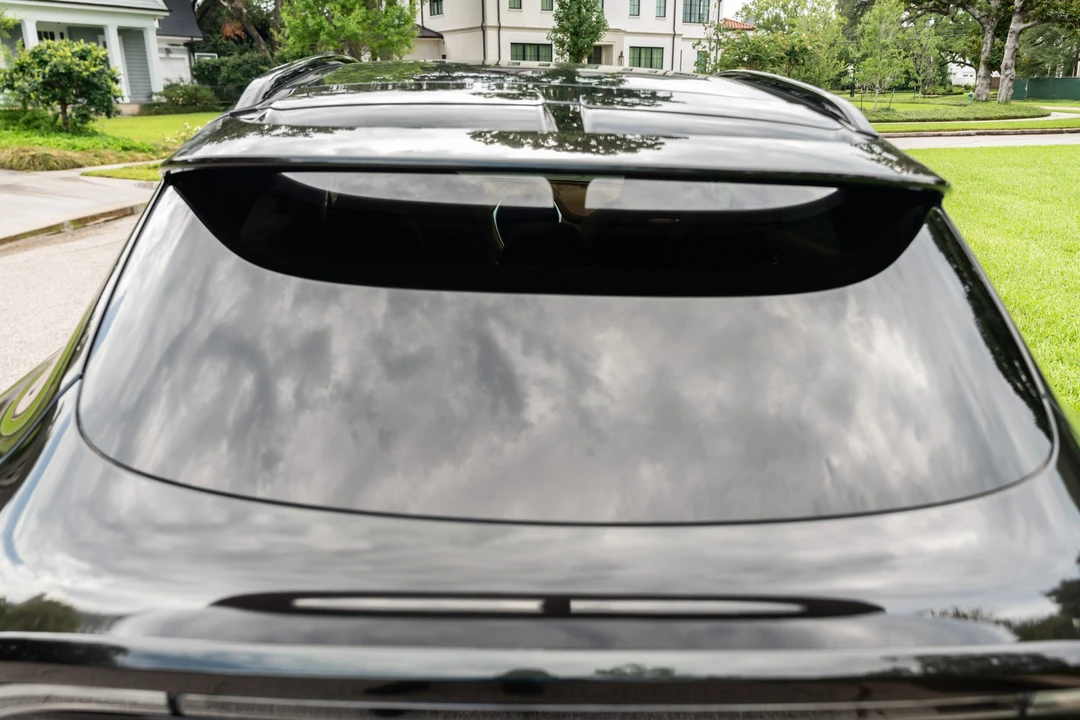 2021 Aston Martin DBX - Image 18 of 31