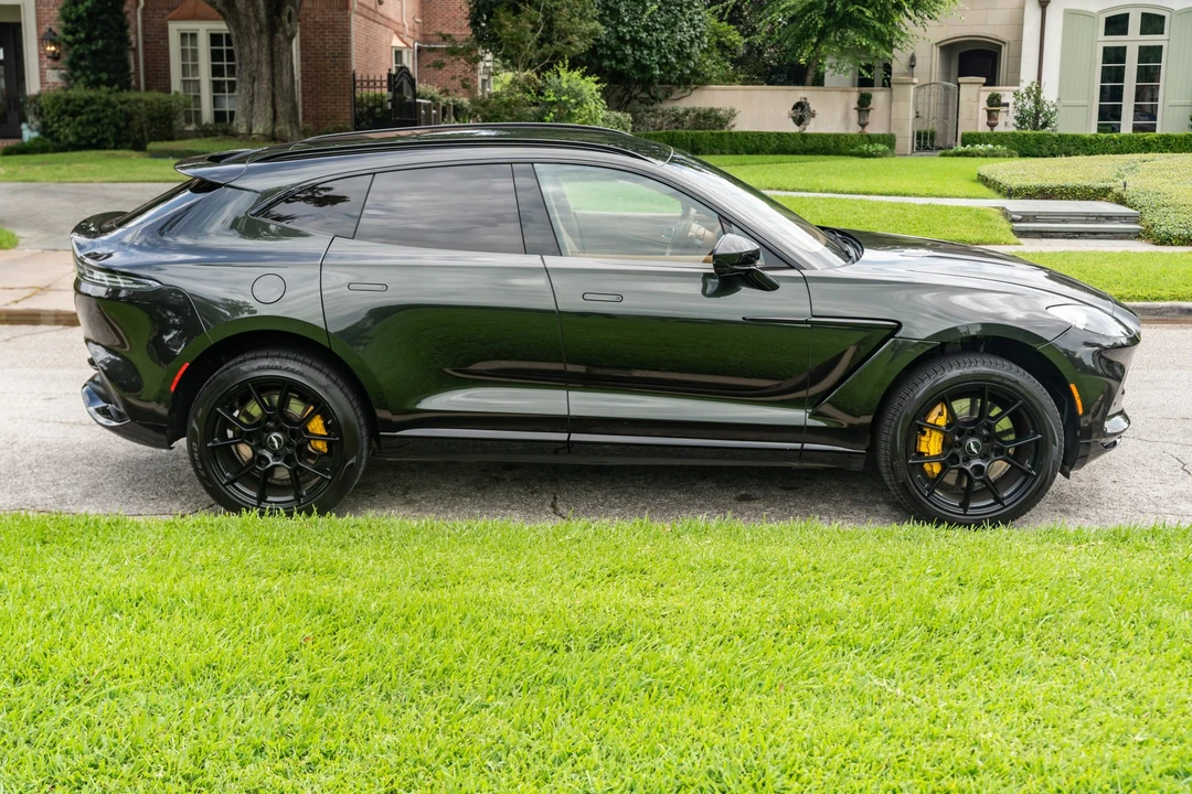 2021 Aston Martin DBX - Image 4 of 31