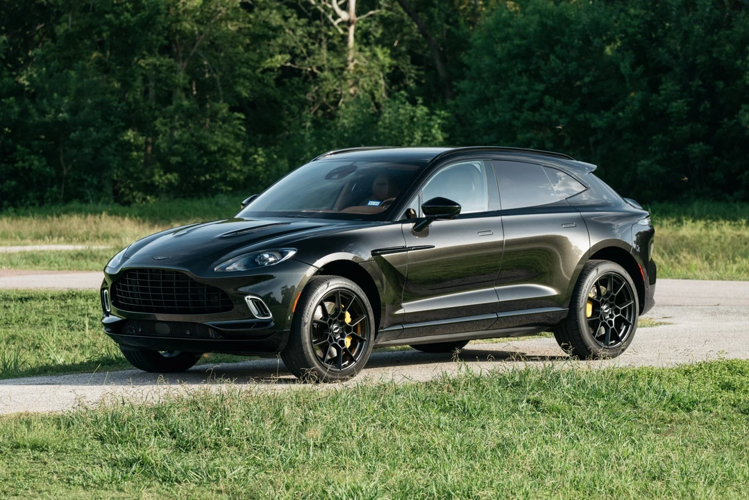 2021 Aston Martin DBX - Image 8 of 31